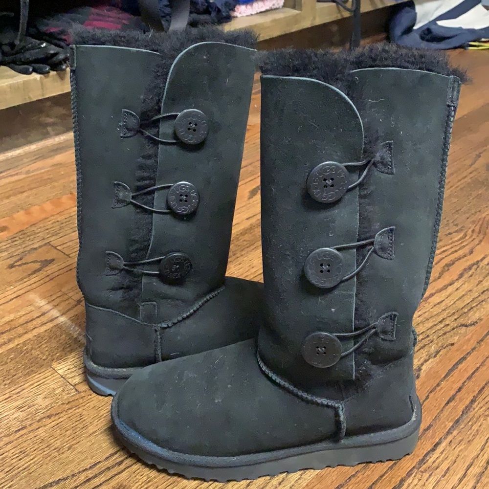 Suede Uggs - nice and cozy! 🙂